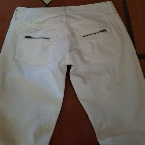 Victoria's Secret London Jean White Capri with Zippers - Picture 2 of 9